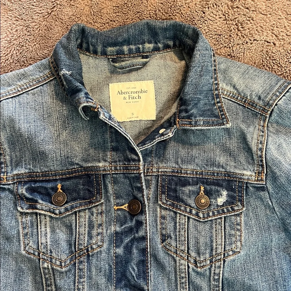Abercrombie & Fitch Jean Jacket - Size Small